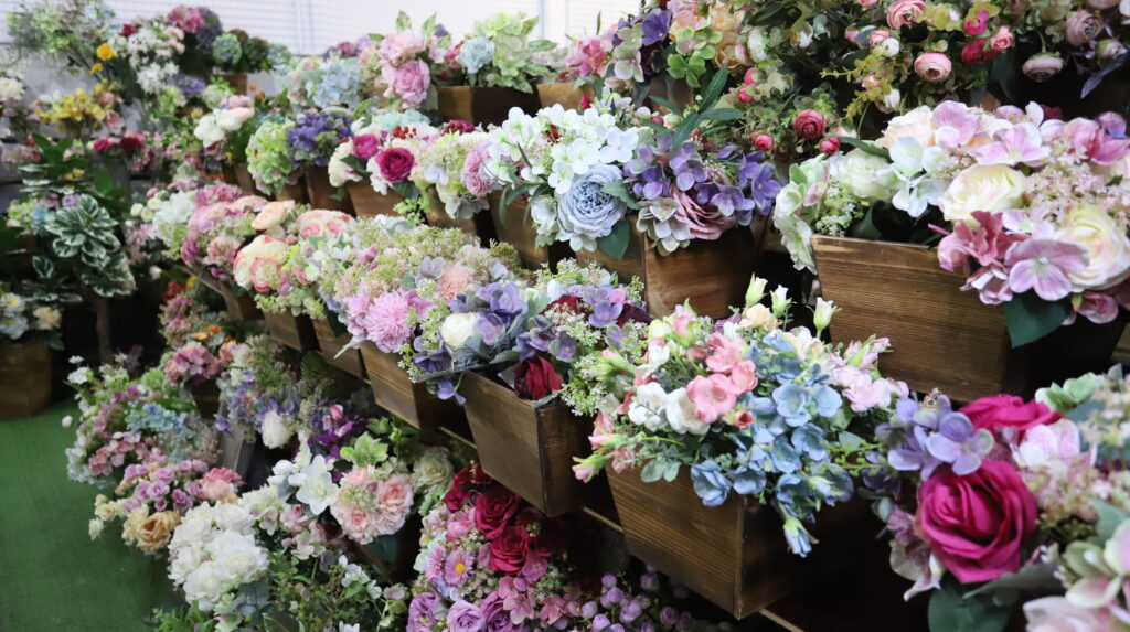  high-quality bulk artificial flowers