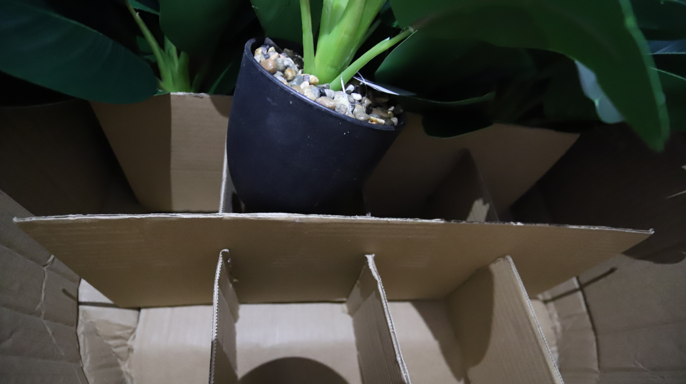 The use of sturdy, yet sustainable materials in packaging reflects the industry's commitment to delivering quality while being mindful of the environment.